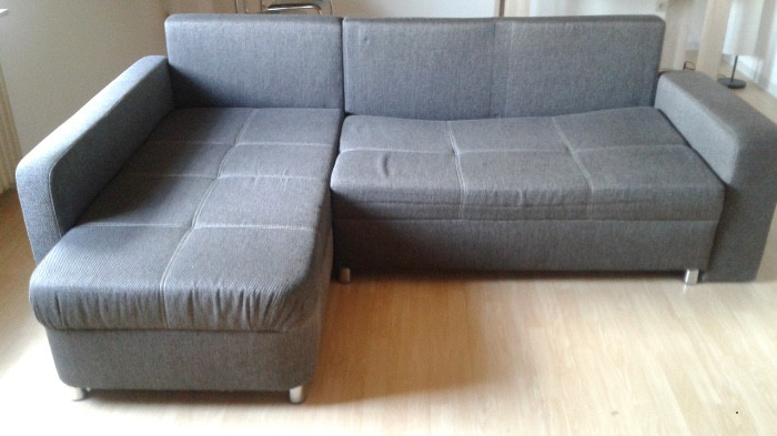 1 grosse Couch-ZU VERSCHENKEN LETZTE TAG