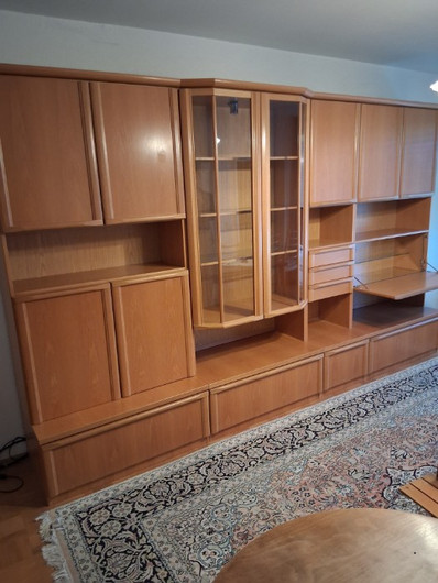 Wohnzimmerschrank-Wand eiche hell zu verschenken Wohnzimmerschrank-Wand eiche hell zu verschenken