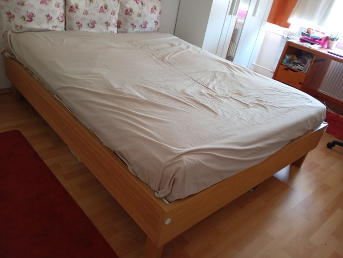 Bett 160x200cm mit Matratze unde Latenrost Bett 160x200cm mit Matratze unde Latenrost