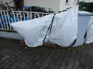 (151) FALTGARAGE 110210