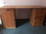 Schreibtisch aus Echtholz zu verkaufen