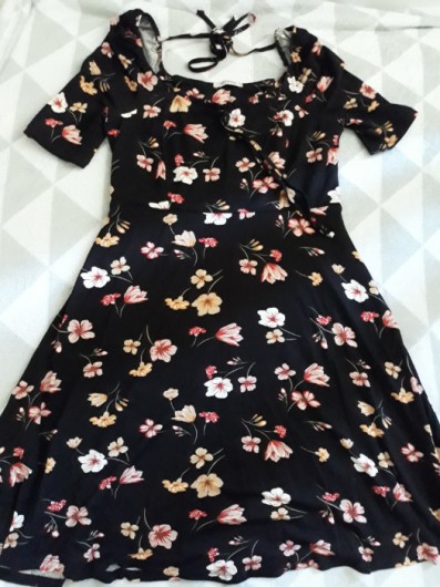 Schwarz Sommerkleid mit Blumen - Orsay, Gr:S