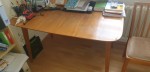 Ausziehbarer Holztisch mit 6 Sthlen - 500 VB