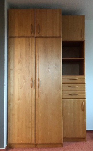 Kleiderschrank, 15 VB