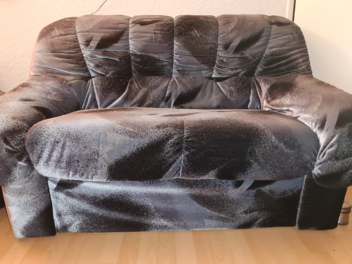 Sessel und 2er Sofa abzugeben