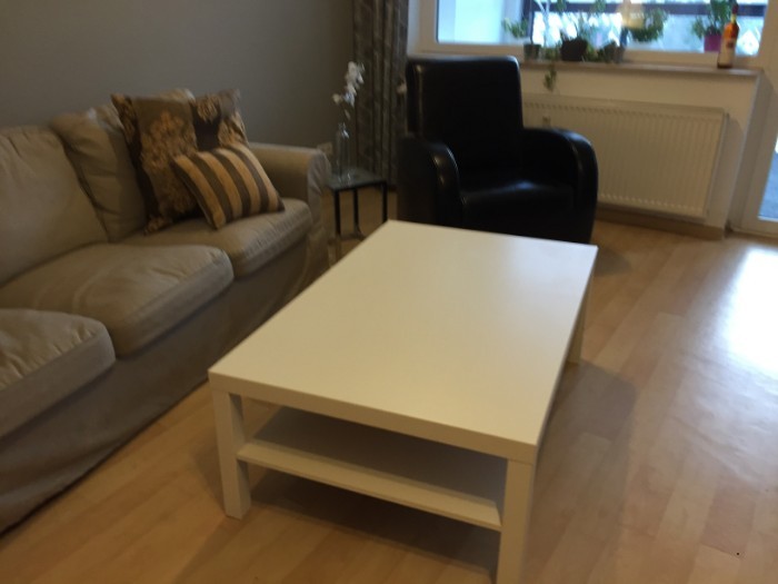 Einfacher, grosser KaffeeTisch