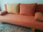 Couch/Schlafsofa, Essgruppe, Kronleuchter, Teppich