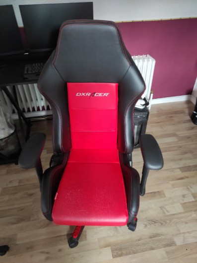 Original DX Racer Stuhl  Zu Verschenken gegen Abh